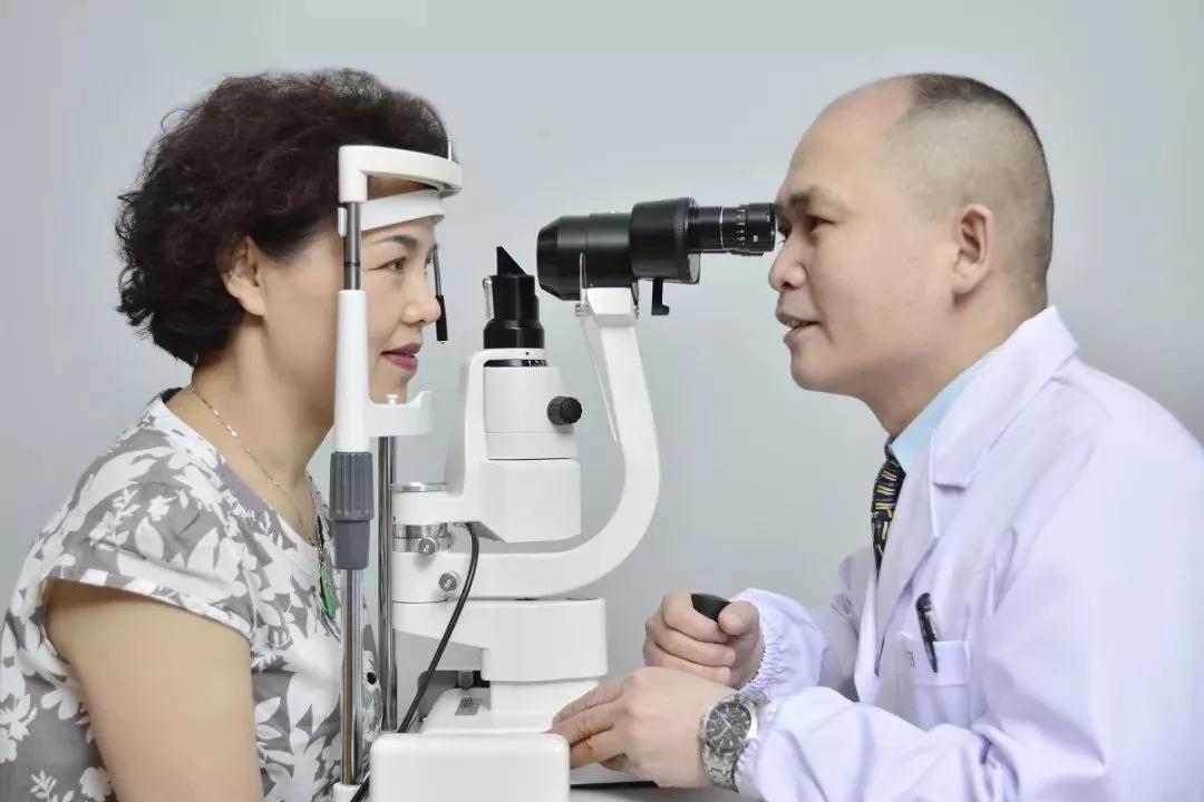 我在店里驗光，網(wǎng)上配鏡行嗎？
